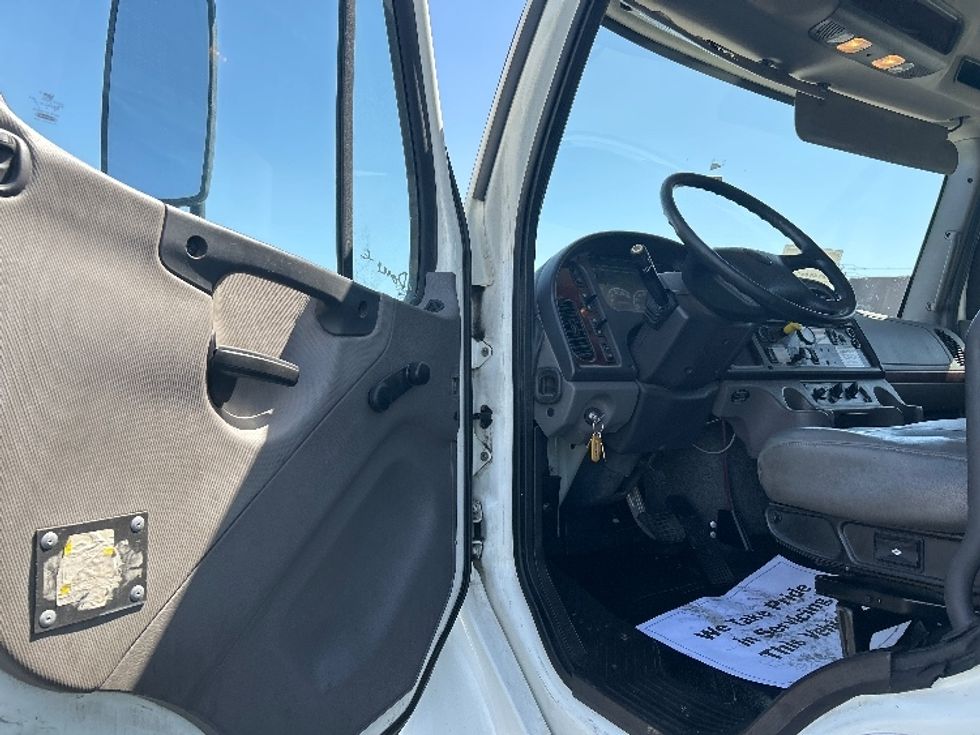 Medium Duty Box Truck-Light and Medium Duty Trucks-Freightliner-2020-M2-Las Vegas-NV-181,127\n\t\tmiles-$ 50,750 - Image 17