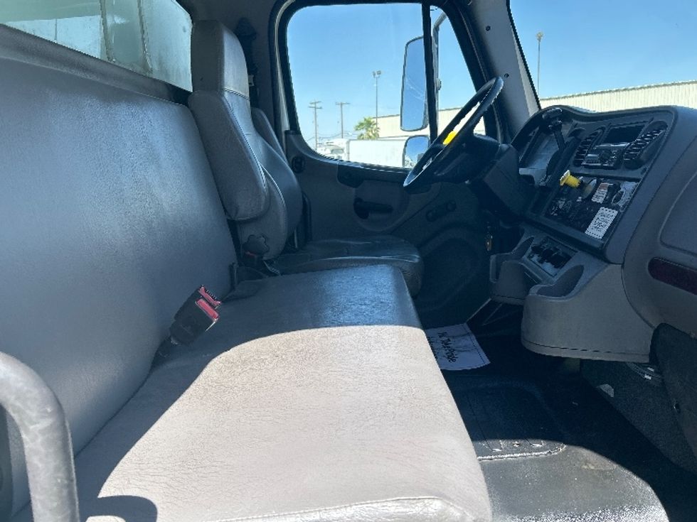Medium Duty Box Truck-Light and Medium Duty Trucks-Freightliner-2020-M2-Las Vegas-NV-181,127\n\t\tmiles-$ 50,750 - Image 22