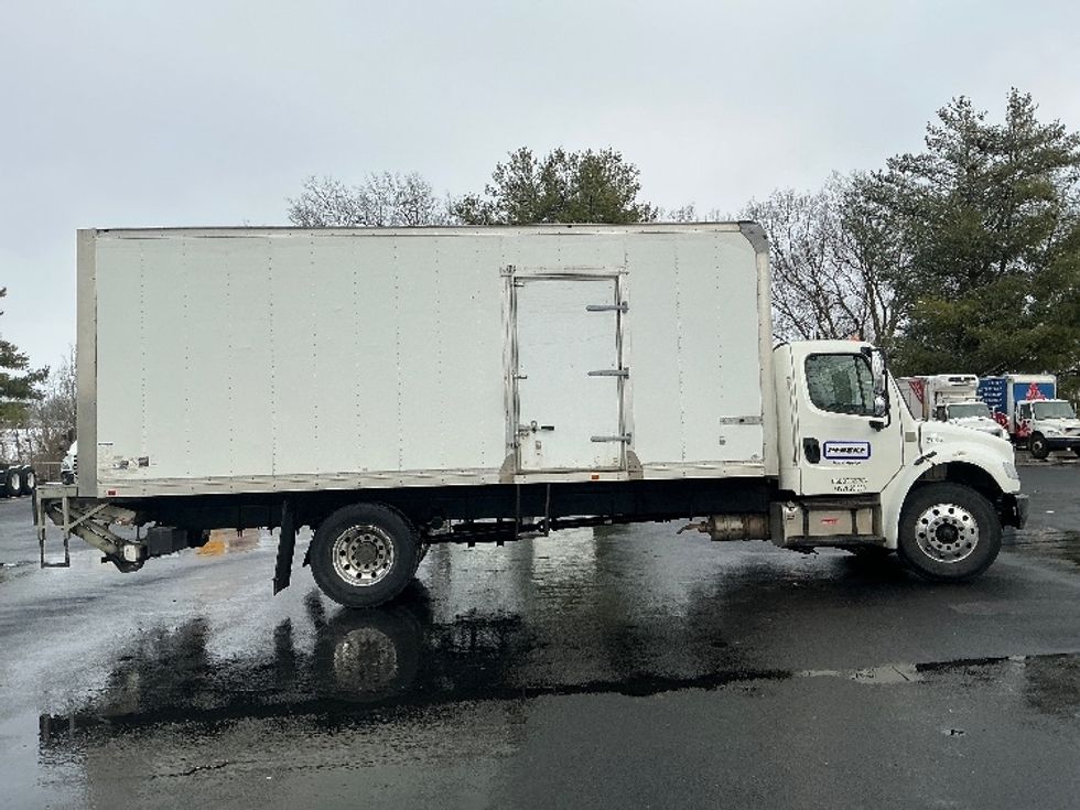 Medium Duty Box Truck-Light and Medium Duty Trucks-Freightliner-2020-M2-Lexington-KY-135,353\n\t\tmiles-$ 50,750 - Image 15