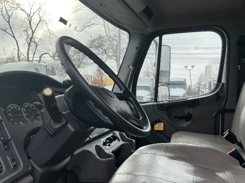 Medium Duty Box Truck-Light and Medium Duty Trucks-Freightliner-2020-M2-Lexington-KY-135,353\n\t\tmiles-$ 50,750 - Image 19