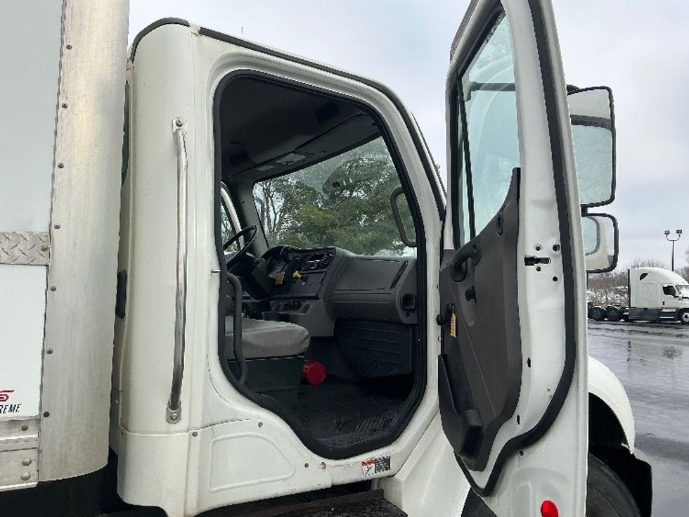 Medium Duty Box Truck-Light and Medium Duty Trucks-Freightliner-2020-M2-Lexington-KY-135,353\n\t\tmiles-$ 50,750 - Image 20