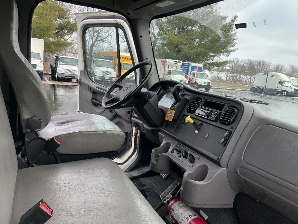 Medium Duty Box Truck-Light and Medium Duty Trucks-Freightliner-2020-M2-Lexington-KY-135,353\n\t\tmiles-$ 50,750 - Image 22