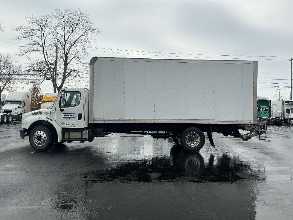 Medium Duty Box Truck-Light and Medium Duty Trucks-Freightliner-2020-M2-Lexington-KY-135,353\n\t\tmiles-$ 50,750 - Image 4