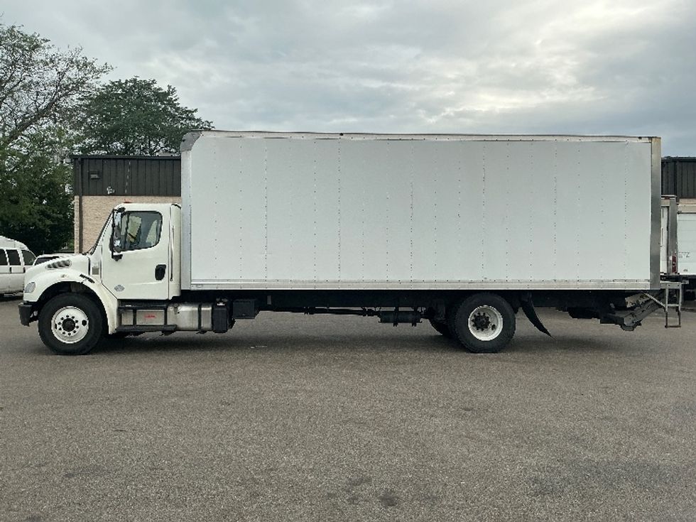 Medium Duty Box Truck-Light and Medium Duty Trucks-Freightliner-2020-M2-Lexington-KY-282,888\n\t\tmiles-$ 35,500 - Image 4