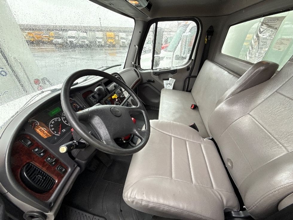 Medium Duty Box Truck-Light and Medium Duty Trucks-Freightliner-2020-M2-Linden-NJ-152,000\n\t\tmiles-$ 48,000 - Image 18