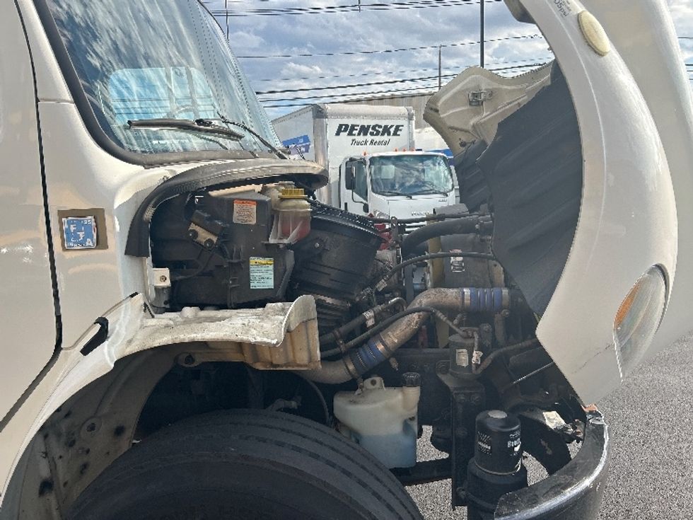 Medium Duty Box Truck-Light and Medium Duty Trucks-Freightliner-2020-M2-Linden-NJ-152,000\n\t\tmiles-$ 48,000 - Image 22