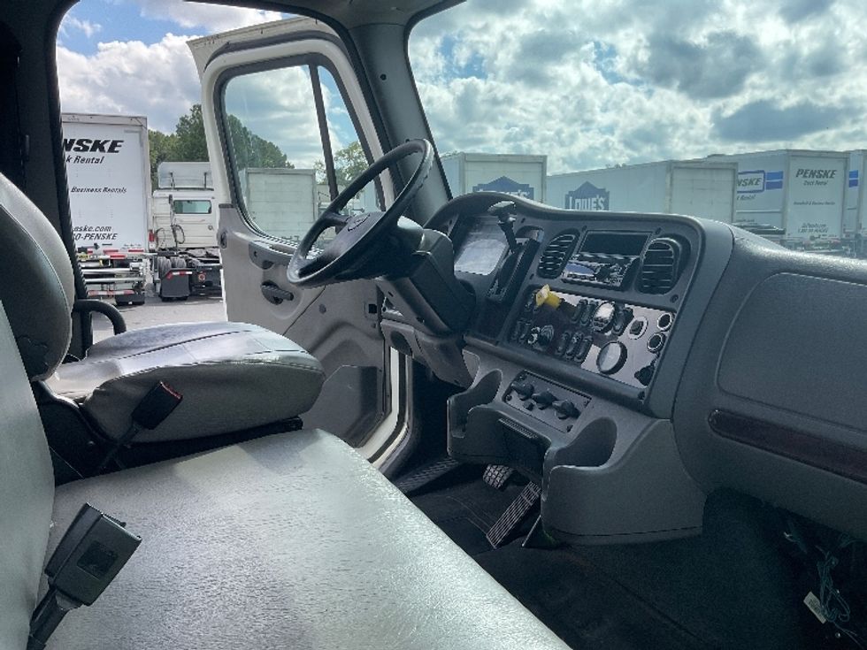 Medium Duty Box Truck-Light and Medium Duty Trucks-Freightliner-2020-M2-Little Rock-AR-131,763\n\t\tmiles-$ 58,500 - Image 22