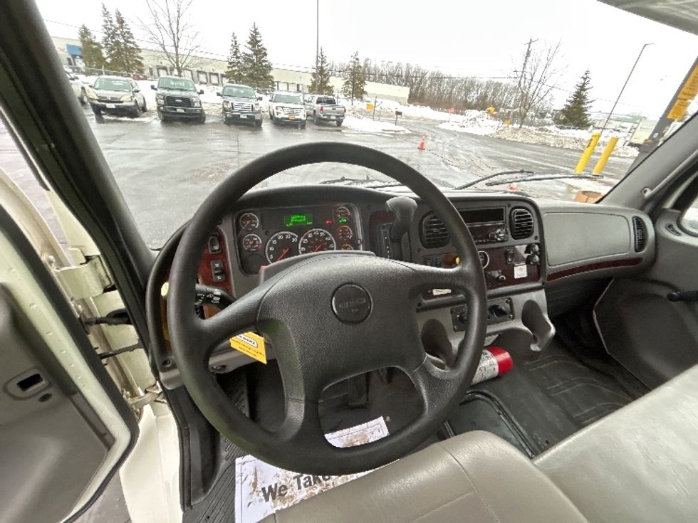 Medium Duty Box Truck-Light and Medium Duty Trucks-Freightliner-2020-M2-Liverpool-NY-131,100\n\t\tmiles-$ 50,000 - Image 18