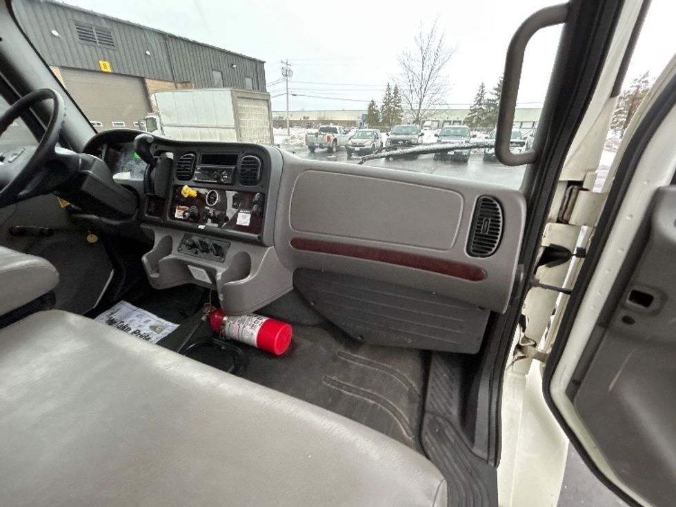 Medium Duty Box Truck-Light and Medium Duty Trucks-Freightliner-2020-M2-Liverpool-NY-131,100\n\t\tmiles-$ 50,000 - Image 21