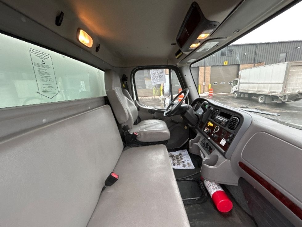 Medium Duty Box Truck-Light and Medium Duty Trucks-Freightliner-2020-M2-Liverpool-NY-131,100\n\t\tmiles-$ 50,000 - Image 22