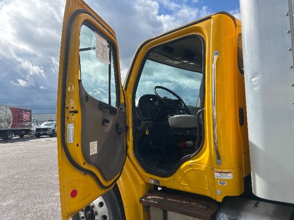 Medium Duty Box Truck-Light and Medium Duty Trucks-Freightliner-2020-M2-Liverpool-NY-216,189\n\t\tmiles-$ 52,500 - Image 16