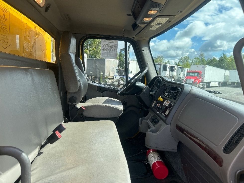 Medium Duty Box Truck-Light and Medium Duty Trucks-Freightliner-2020-M2-Liverpool-NY-216,189\n\t\tmiles-$ 52,500 - Image 22