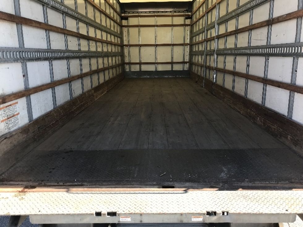 Medium Duty Box Truck-Light and Medium Duty Trucks-Freightliner-2020-M2-London-ON-303,292\n\t\tkm-$ 52,750 - Image 10