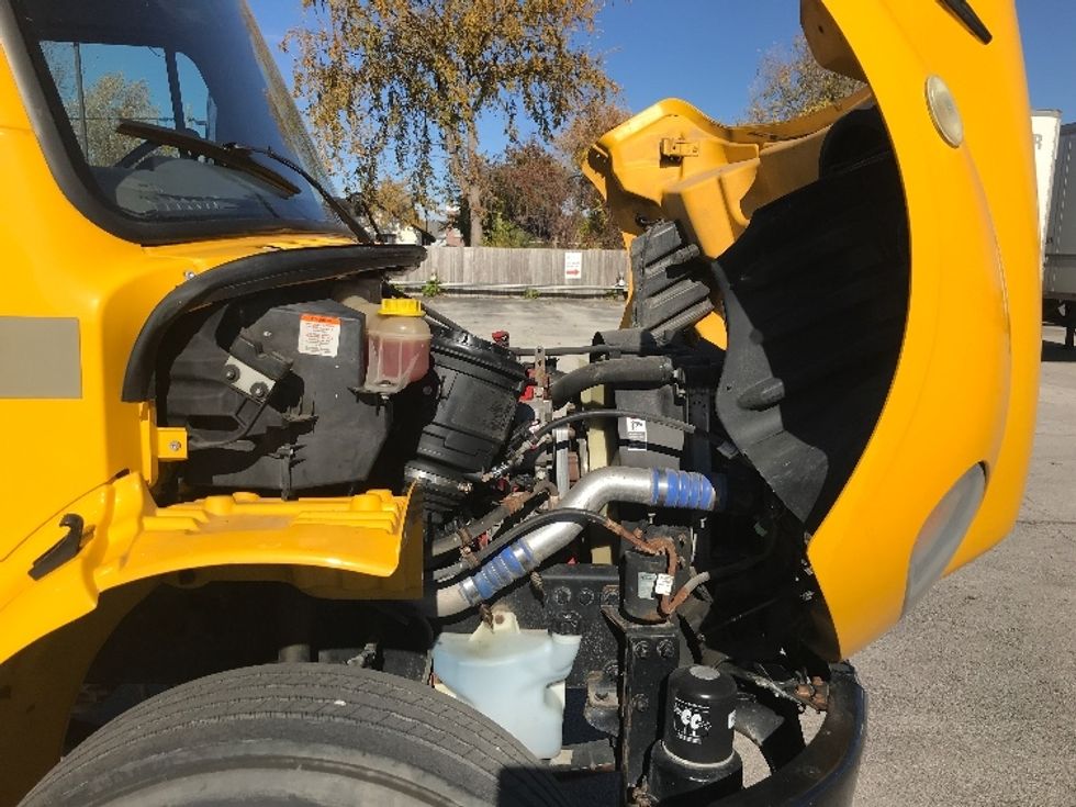 Medium Duty Box Truck-Light and Medium Duty Trucks-Freightliner-2020-M2-London-ON-303,292\n\t\tkm-$ 52,750 - Image 23