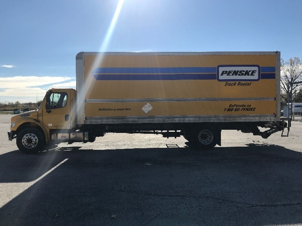 Medium Duty Box Truck-Light and Medium Duty Trucks-Freightliner-2020-M2-London-ON-303,292\n\t\tkm-$ 52,750 - Image 4