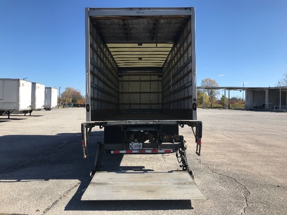 Medium Duty Box Truck-Light and Medium Duty Trucks-Freightliner-2020-M2-London-ON-303,292\n\t\tkm-$ 52,750 - Image 9