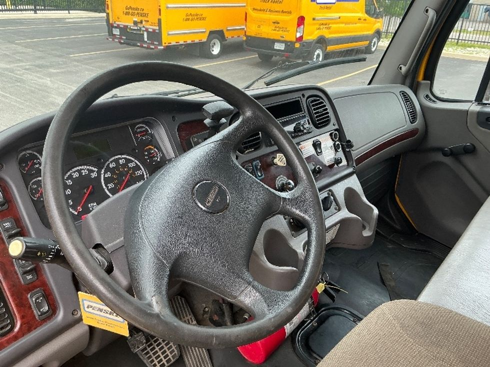 Medium Duty Box Truck-Light and Medium Duty Trucks-Freightliner-2020-M2-London-ON-316,383\n\t\tkm-$ 57,750 - Image 17