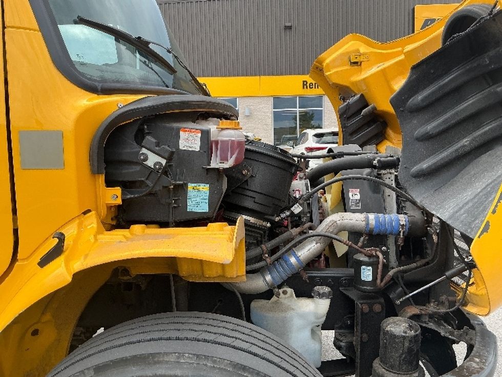 Medium Duty Box Truck-Light and Medium Duty Trucks-Freightliner-2020-M2-London-ON-316,383\n\t\tkm-$ 57,750 - Image 23