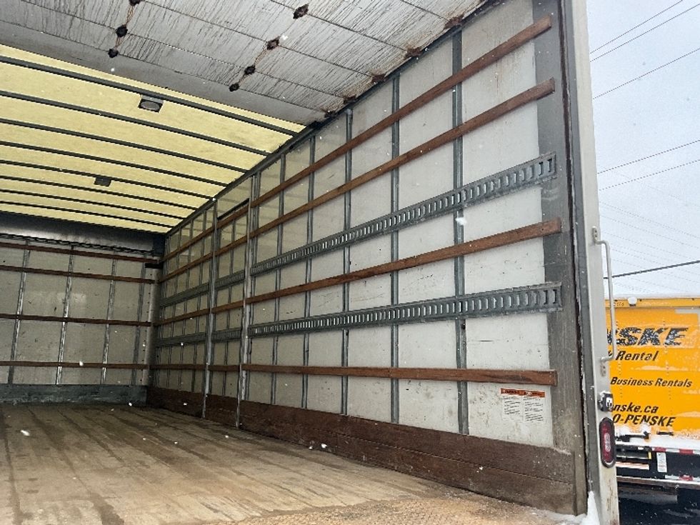 Medium Duty Box Truck-Light and Medium Duty Trucks-Freightliner-2020-M2-London-ON-435,217\n\t\tkm-$ 59,000 - Image 12