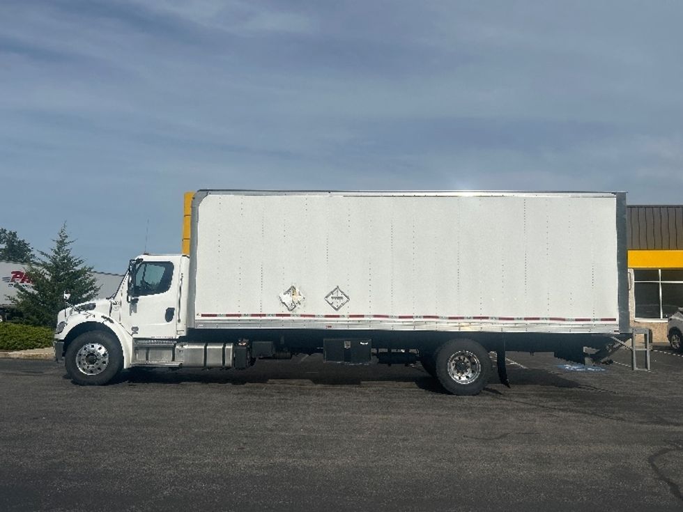 Medium Duty Box Truck-Light and Medium Duty Trucks-Freightliner-2020-M2-Londonderry-NH-103,141\n\t\tmiles-$ 51,000 - Image 4