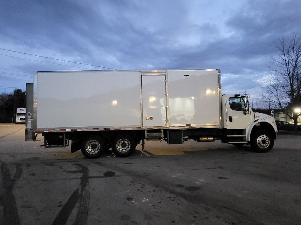 Medium Duty Box Truck-Light and Medium Duty Trucks-Freightliner-2020-M2-Londonderry-NH-110,554\n\t\tmiles-$ 64,500 - Image 15