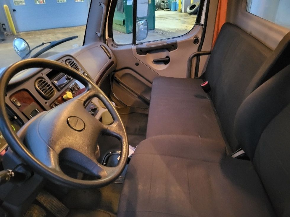 Medium Duty Box Truck-Light and Medium Duty Trucks-Freightliner-2020-M2-Londonderry-NH-110,554\n\t\tmiles-$ 64,500 - Image 19