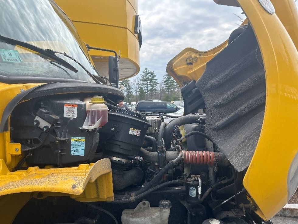 Medium Duty Box Truck-Light and Medium Duty Trucks-Freightliner-2020-M2-Londonderry-NH-117,059\n\t\tmiles-$ 52,750 - Image 23