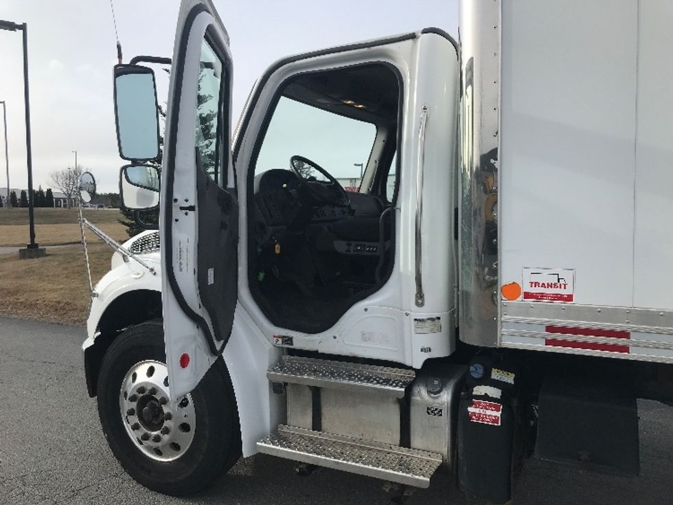 Medium Duty Box Truck-Light and Medium Duty Trucks-Freightliner-2020-M2-Londonderry-NH-133,962\n\t\tmiles-$ 50,750 - Image 16