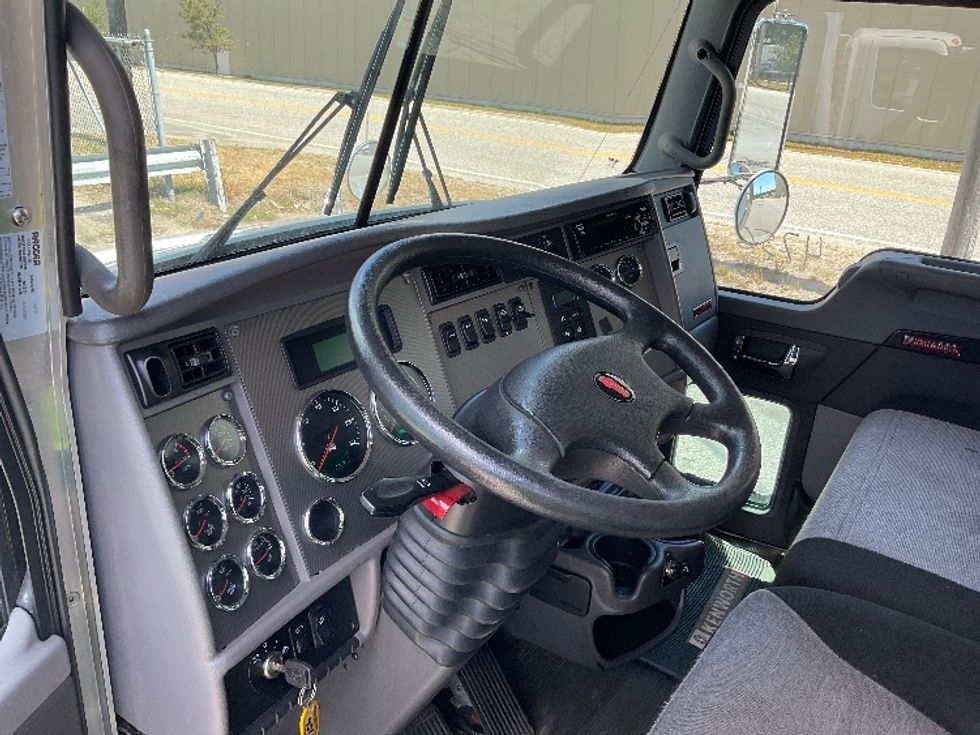 Medium Duty Box Truck-Light and Medium Duty Trucks-Freightliner-2020-M2-Londonderry-NH-13,417\n\t\tmiles-$ 80,250 - Image 17
