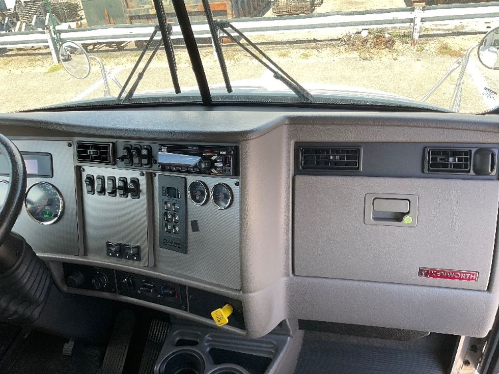 Medium Duty Box Truck-Light and Medium Duty Trucks-Freightliner-2020-M2-Londonderry-NH-13,417\n\t\tmiles-$ 80,250 - Image 21