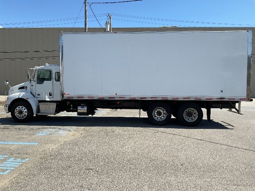 Medium Duty Box Truck-Light and Medium Duty Trucks-Freightliner-2020-M2-Londonderry-NH-13,417\n\t\tmiles-$ 80,250 - Image 4