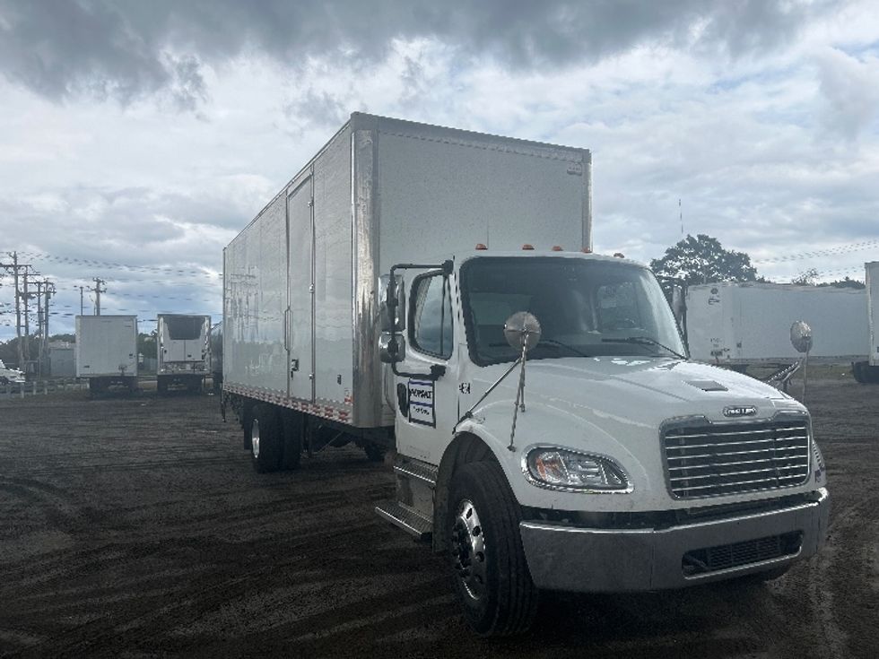 Medium Duty Box Truck-Light and Medium Duty Trucks-Freightliner-2020-M2-Londonderry-NH-134,574\n\t\tmiles-$ 58,000 - Image 1