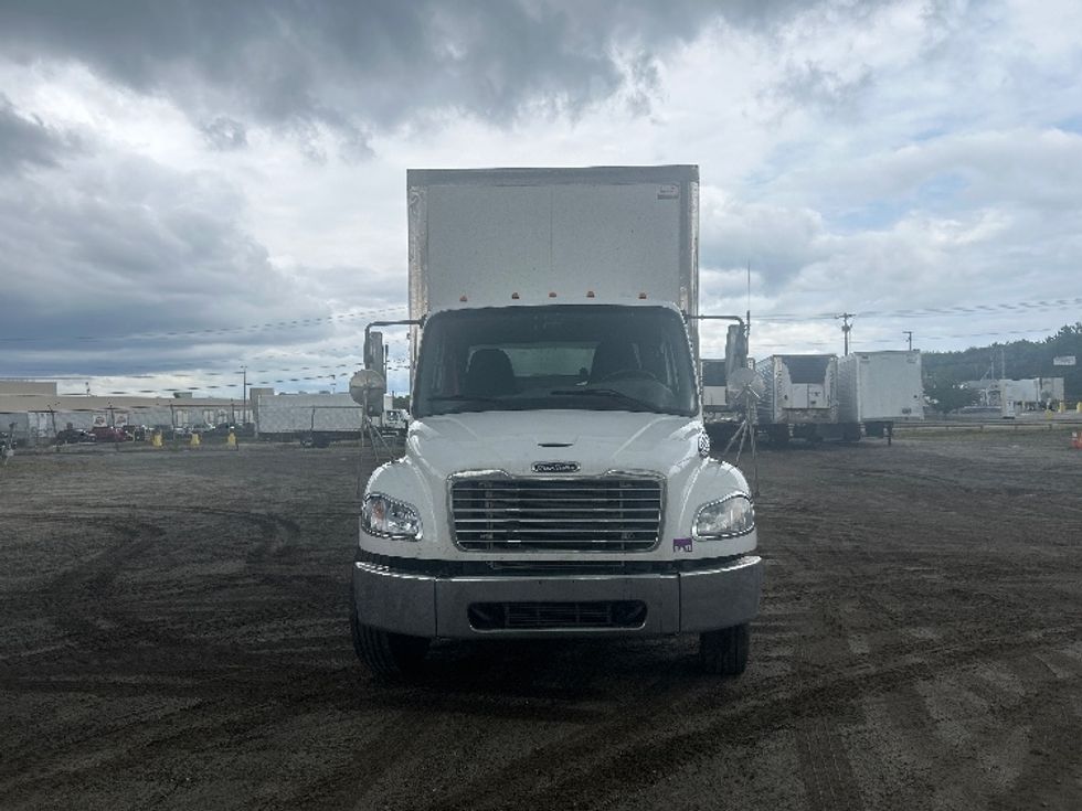 Medium Duty Box Truck-Light and Medium Duty Trucks-Freightliner-2020-M2-Londonderry-NH-134,574\n\t\tmiles-$ 58,000 - Image 2