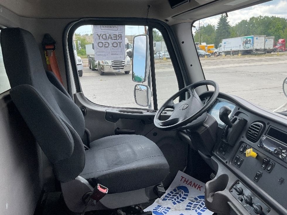 Medium Duty Box Truck-Light and Medium Duty Trucks-Freightliner-2020-M2-Londonderry-NH-134,574\n\t\tmiles-$ 58,000 - Image 22