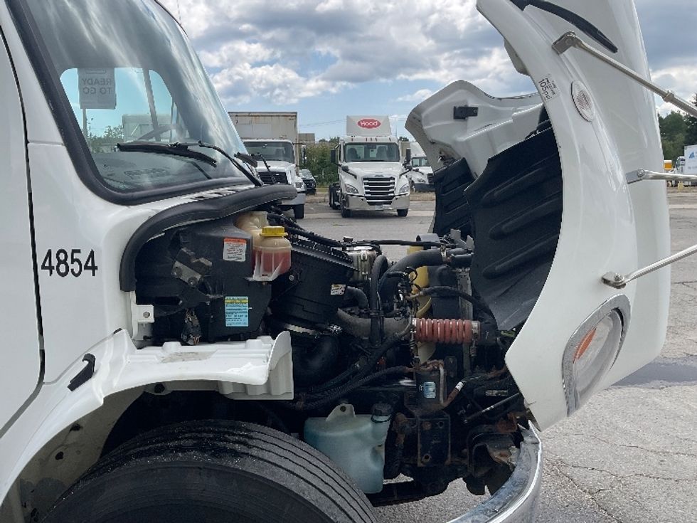 Medium Duty Box Truck-Light and Medium Duty Trucks-Freightliner-2020-M2-Londonderry-NH-134,574\n\t\tmiles-$ 58,000 - Image 23
