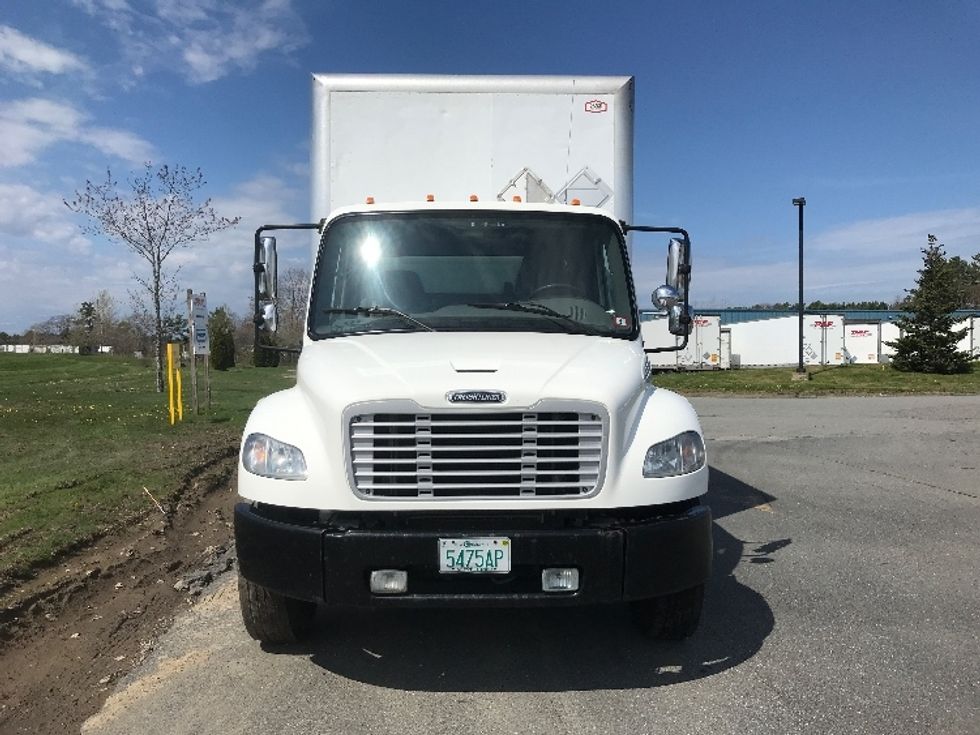 Medium Duty Box Truck-Light and Medium Duty Trucks-Freightliner-2020-M2-Londonderry-NH-270,495\n\t\tmiles-$ 34,000 - Image 2