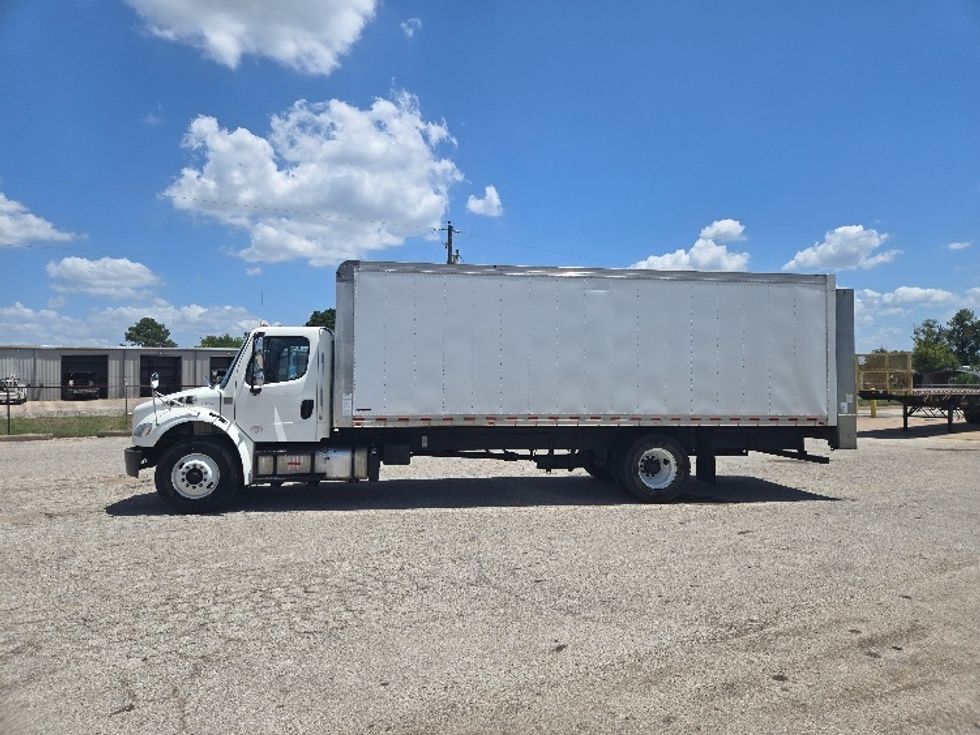 Medium Duty Box Truck-Light and Medium Duty Trucks-Freightliner-2020-M2-Longview-TX-134,487\n\t\tmiles-$ 59,750 - Image 4