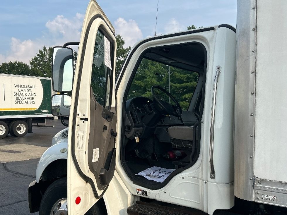 Medium Duty Box Truck-Light and Medium Duty Trucks-Freightliner-2020-M2-Louisville-KY-131,773\n\t\tmiles-$ 52,250 - Image 16
