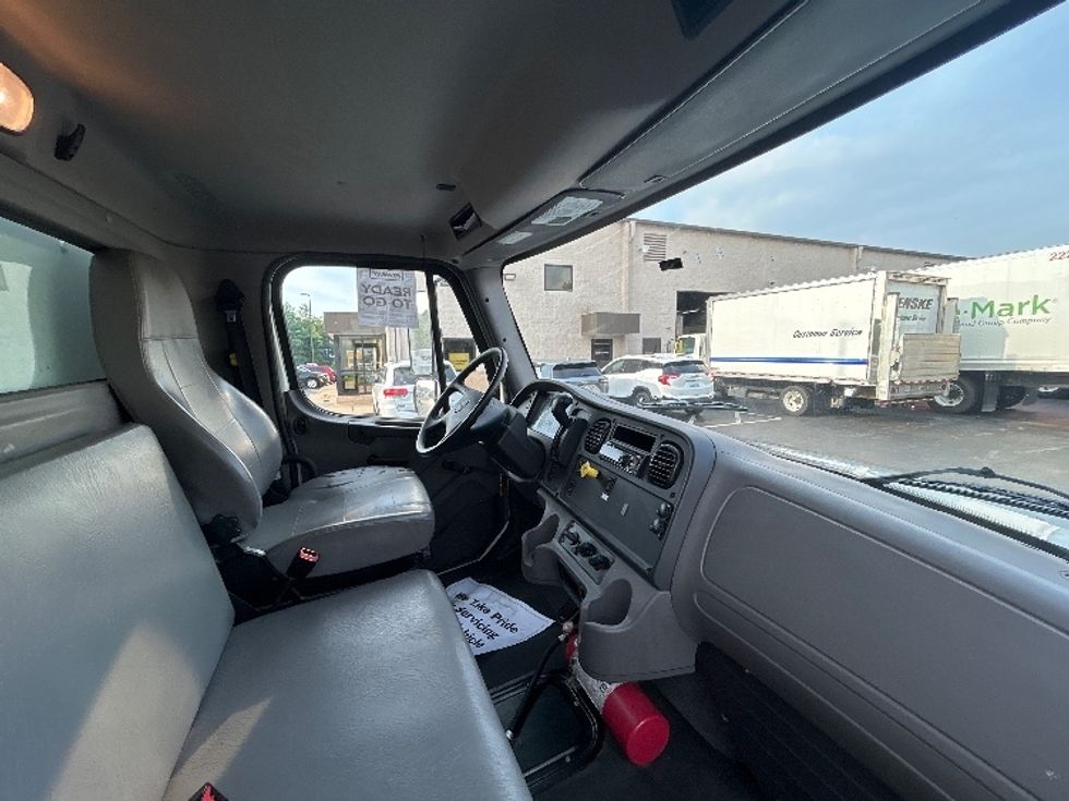 Medium Duty Box Truck-Light and Medium Duty Trucks-Freightliner-2020-M2-Louisville-KY-131,773\n\t\tmiles-$ 52,250 - Image 22