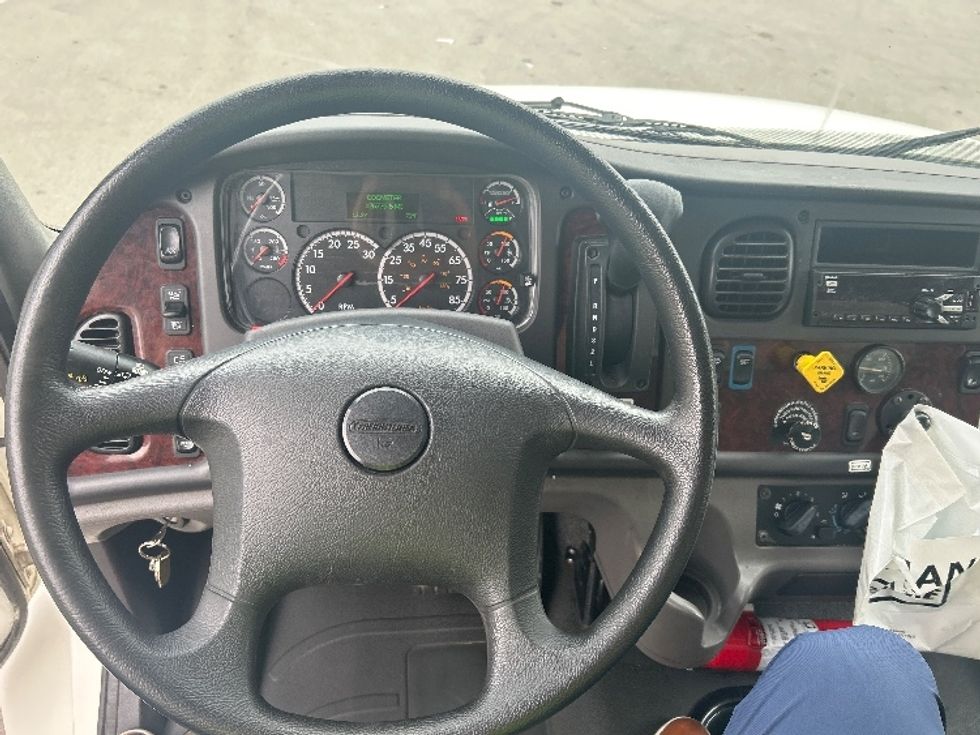 Medium Duty Box Truck-Light and Medium Duty Trucks-Freightliner-2020-M2-Louisville-KY-140,926\n\t\tmiles-$ 61,500 - Image 17