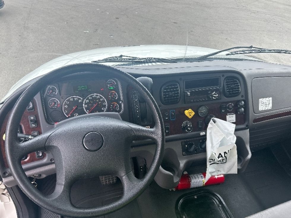 Medium Duty Box Truck-Light and Medium Duty Trucks-Freightliner-2020-M2-Louisville-KY-140,926\n\t\tmiles-$ 61,500 - Image 18