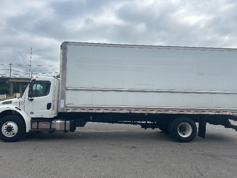 Medium Duty Box Truck-Light and Medium Duty Trucks-Freightliner-2020-M2-Louisville-KY-140,926\n\t\tmiles-$ 61,500 - Image 4
