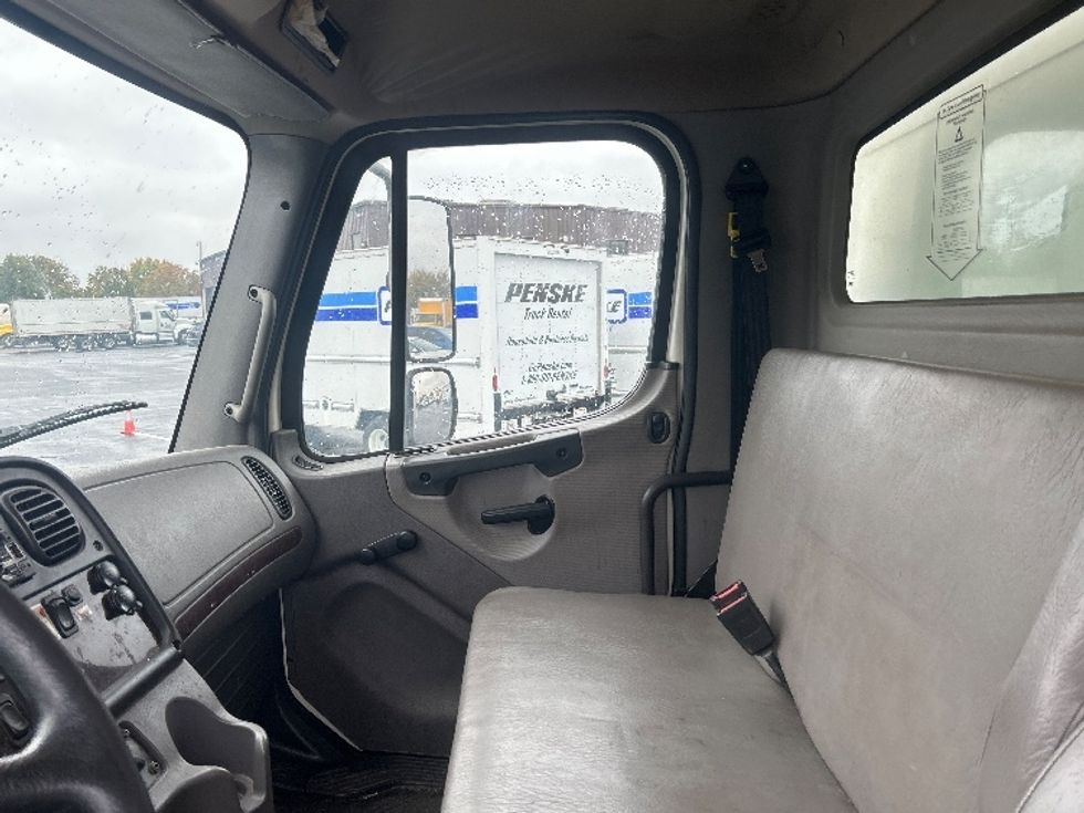 Medium Duty Box Truck-Light and Medium Duty Trucks-Freightliner-2020-M2-Louisville-KY-156,394\n\t\tmiles-$ 59,000 - Image 19