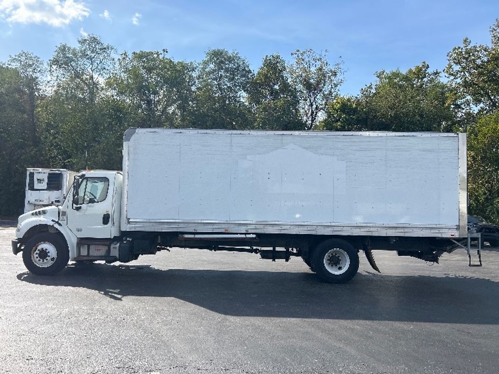 Medium Duty Box Truck-Light and Medium Duty Trucks-Freightliner-2020-M2-Louisville-KY-211,318\n\t\tmiles-$ 48,500 - Image 4