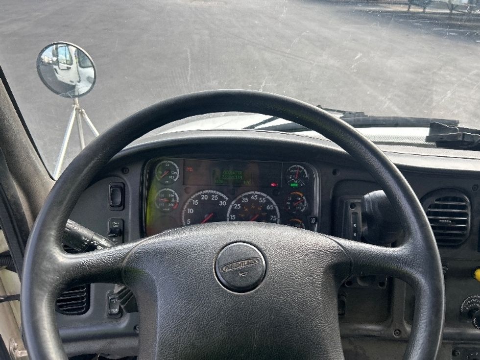 Medium Duty Box Truck-Light and Medium Duty Trucks-Freightliner-2020-M2-Louisville-KY-212,039\n\t\tmiles-$ 47,250 - Image 18