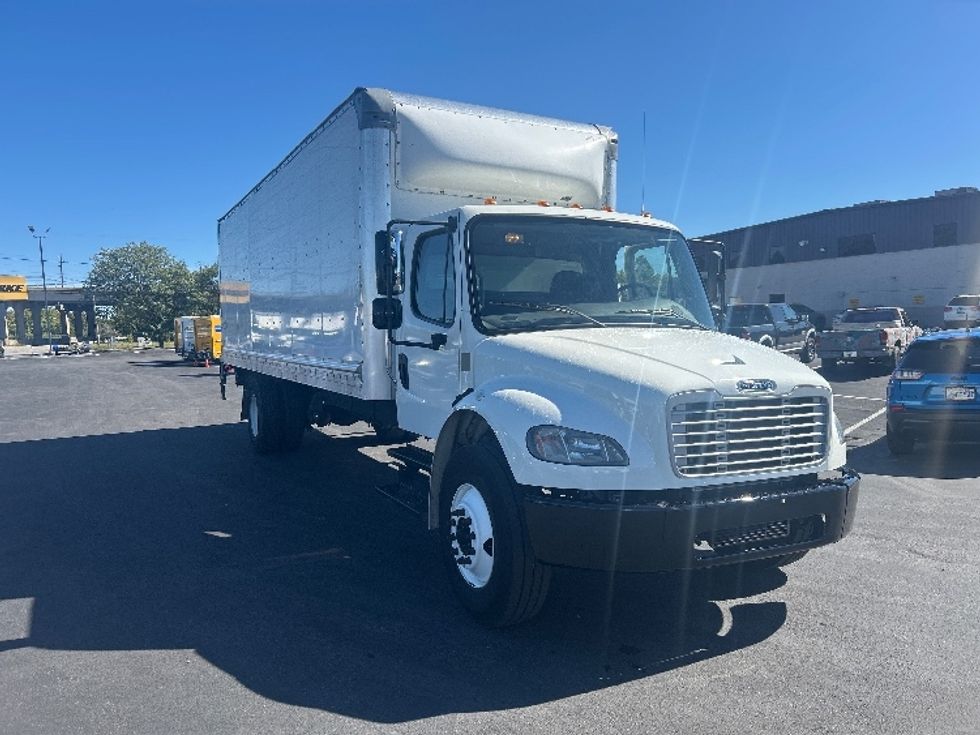 Medium Duty Box Truck-Light and Medium Duty Trucks-Freightliner-2020-M2-Louisville-KY-225,955\n\t\tmiles-$ 46,250 - Image 1