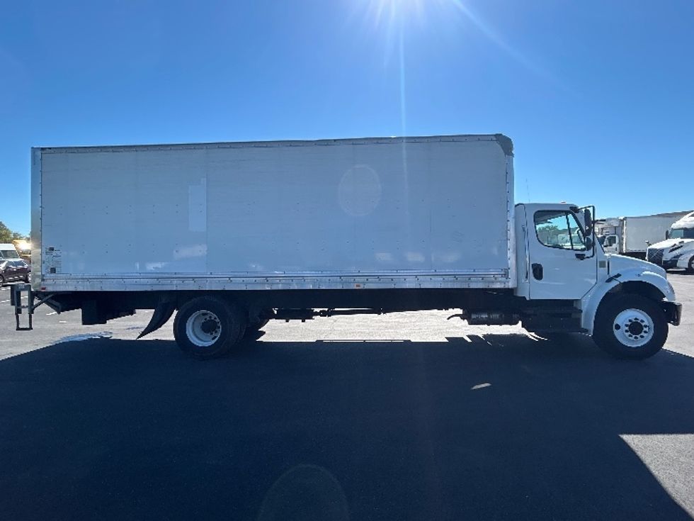 Medium Duty Box Truck-Light and Medium Duty Trucks-Freightliner-2020-M2-Louisville-KY-225,955\n\t\tmiles-$ 46,250 - Image 15