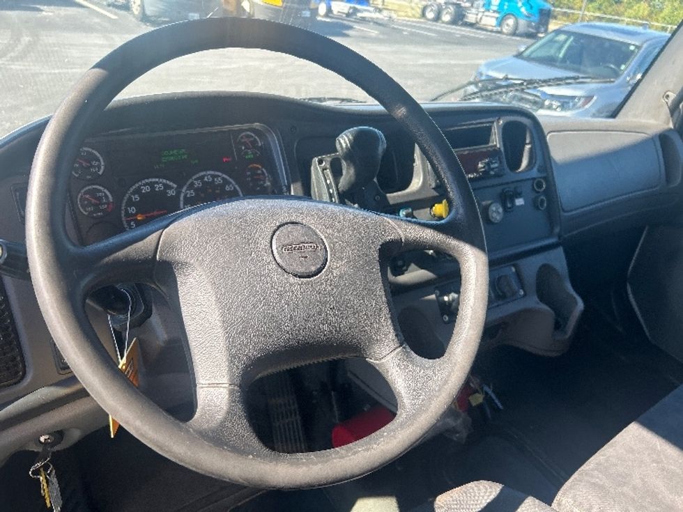 Medium Duty Box Truck-Light and Medium Duty Trucks-Freightliner-2020-M2-Louisville-KY-225,955\n\t\tmiles-$ 46,250 - Image 17