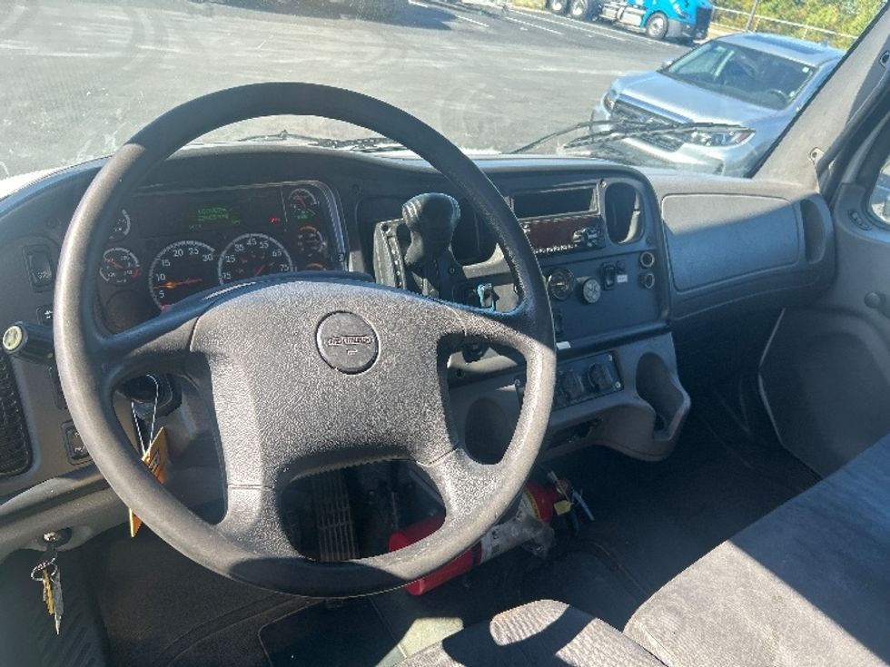 Medium Duty Box Truck-Light and Medium Duty Trucks-Freightliner-2020-M2-Louisville-KY-225,955\n\t\tmiles-$ 46,250 - Image 18