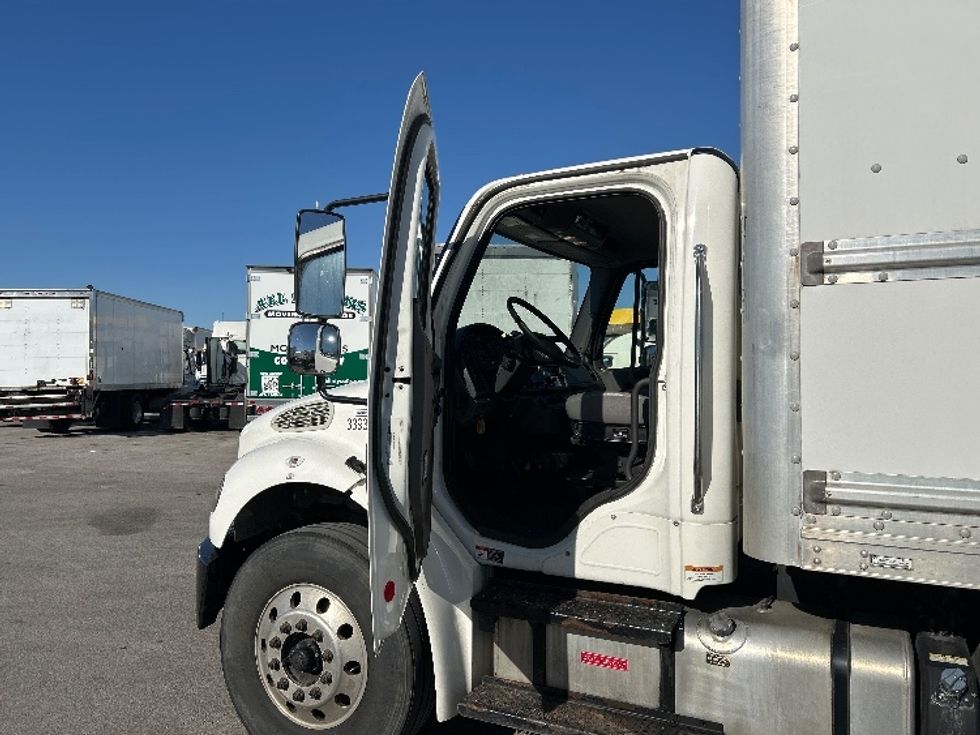 Medium Duty Box Truck-Light and Medium Duty Trucks-Freightliner-2020-M2-Louisville-KY-227,443\n\t\tmiles-$ 54,250 - Image 16